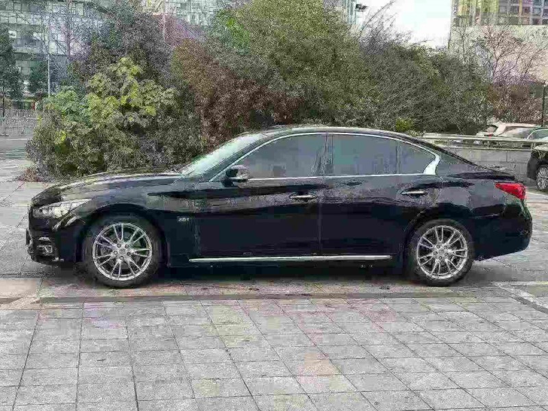 金华17年英菲尼迪Q50L3