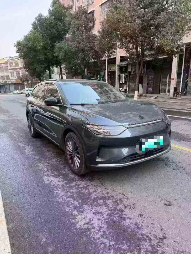 常德24年零跑汽车C113