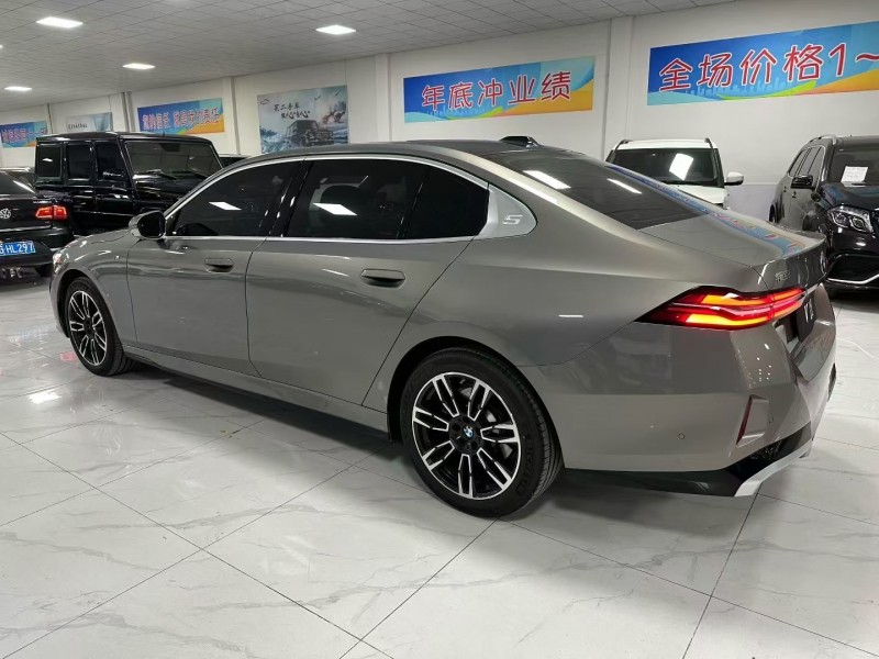 廊坊25年宝马5系8