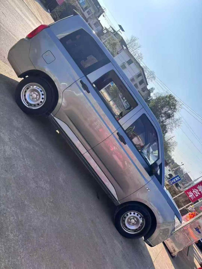 衡阳23年五菱汽车宏光3