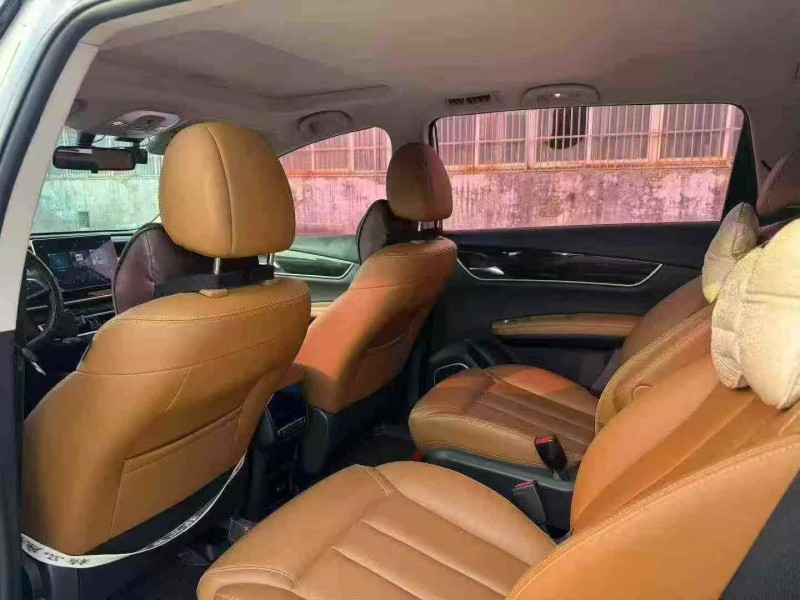 菏泽19年比亚迪宋MAX5