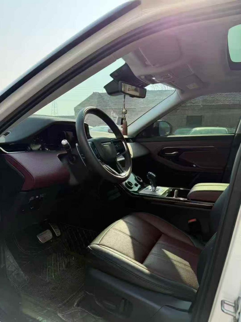 菏泽22年路虎极光3