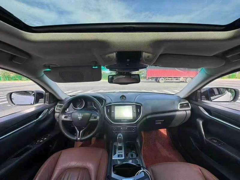 惠州15年玛莎拉蒂Ghibli5