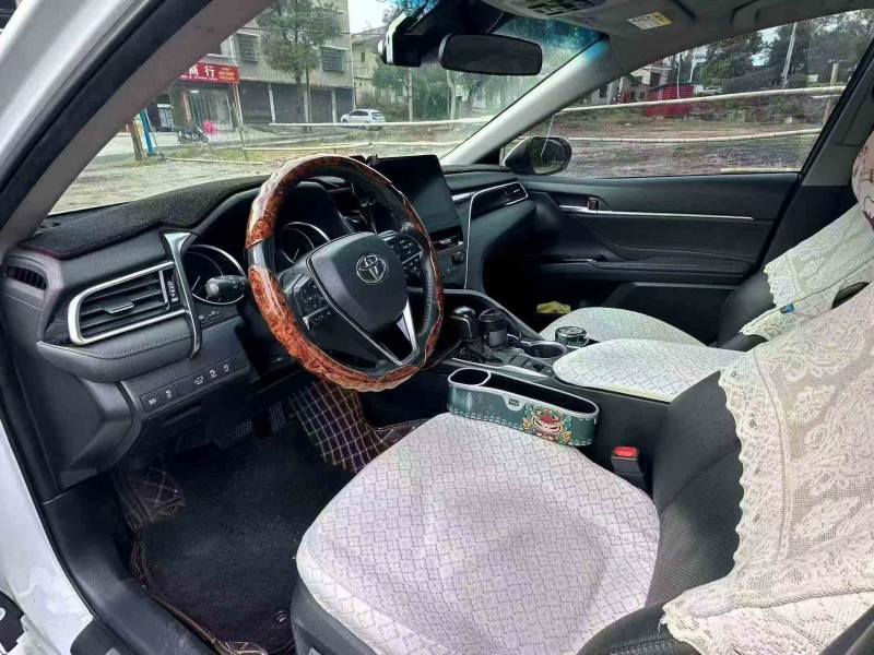 岳阳22年丰田凯美瑞4