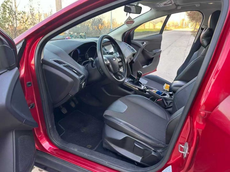 徐州13年福特福克斯5