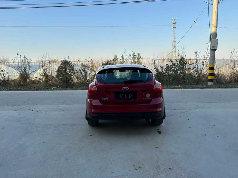 徐州13年福特福克斯9