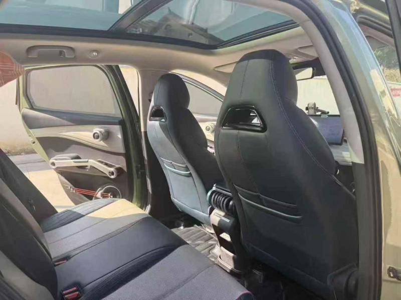 九江23年比亚迪元5