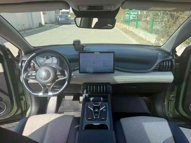 九江23年比亚迪元8