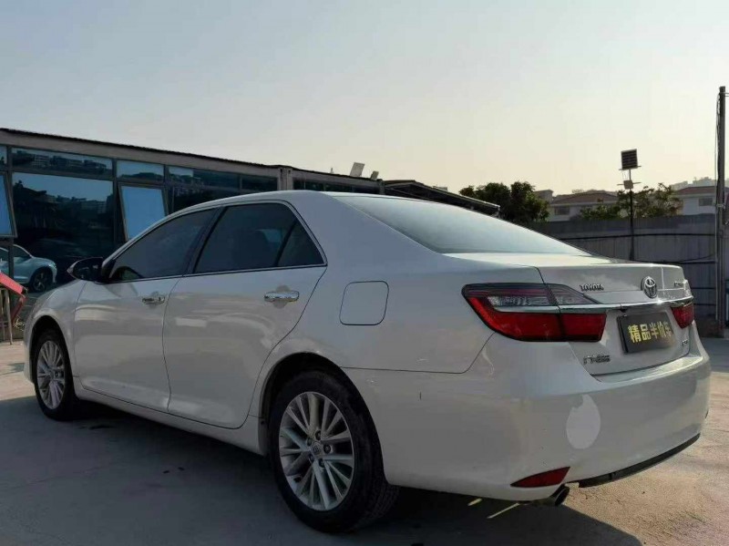 东莞16年丰田凯美瑞8