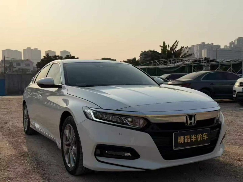 东莞21年本田雅阁2