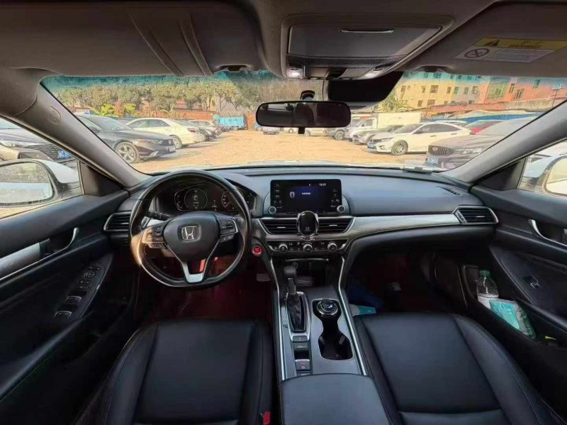 东莞21年本田雅阁5