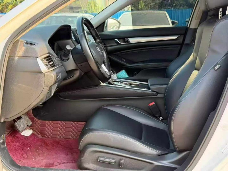 东莞21年本田雅阁6