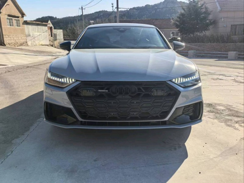 青岛24年奥迪A7L1