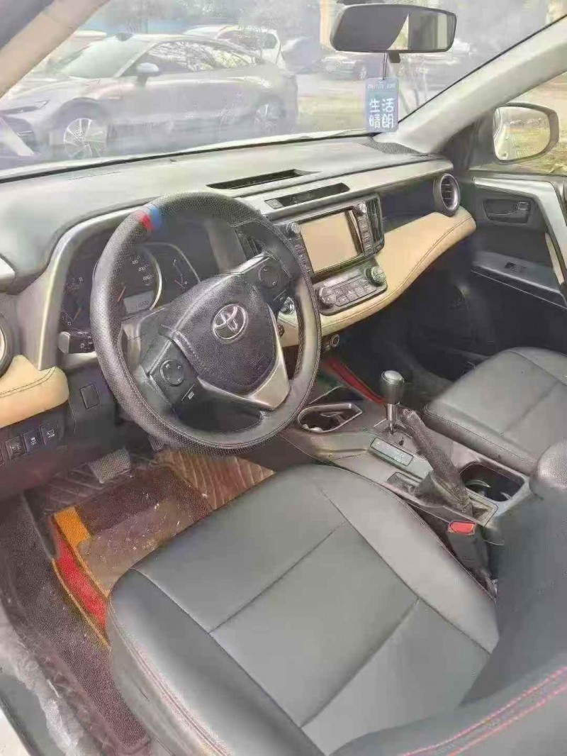 安阳16年丰田RAV4荣放3