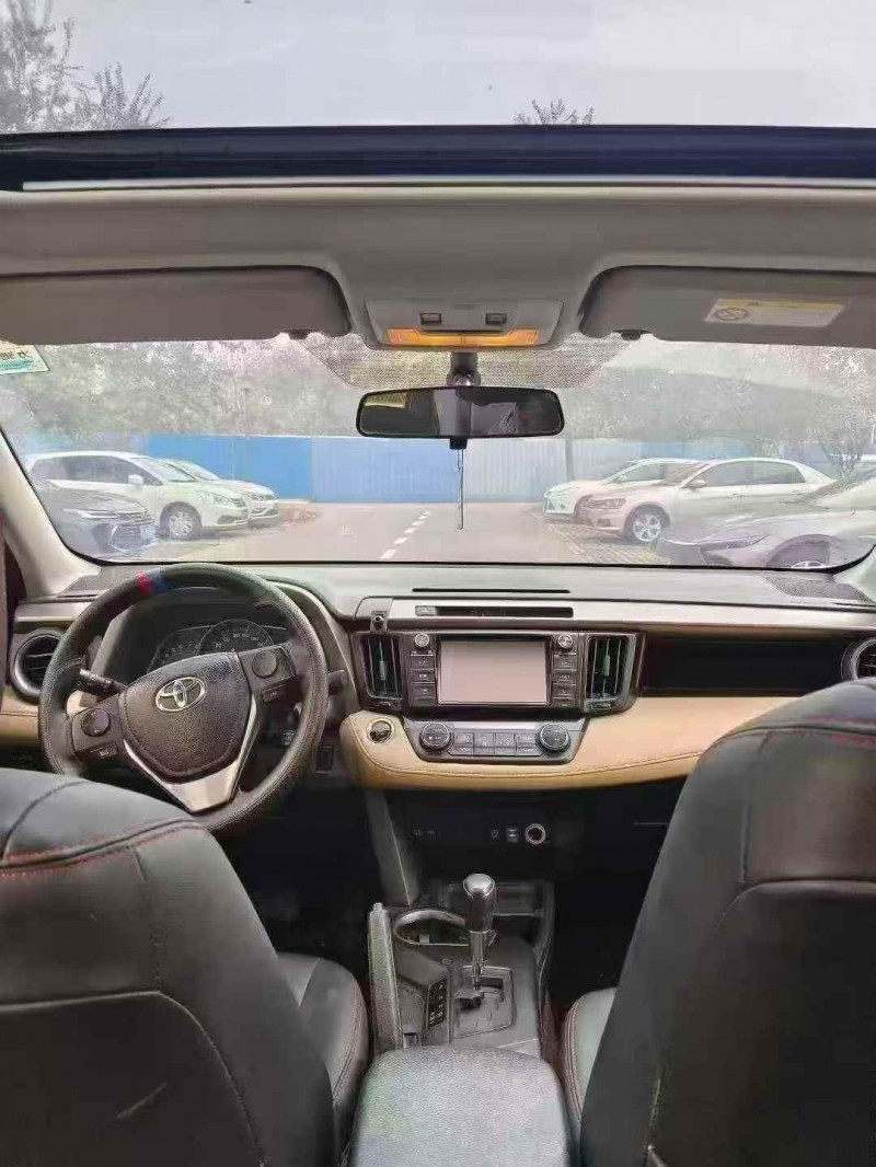 安阳16年丰田RAV4荣放4