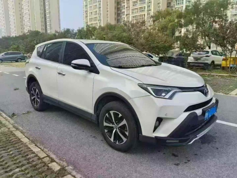安阳16年丰田RAV4荣放6