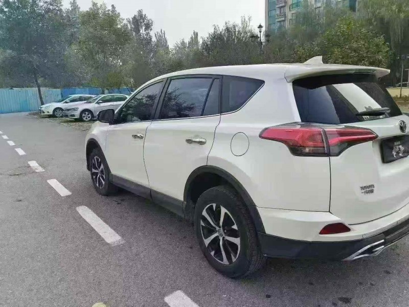 安阳16年丰田RAV4荣放7
