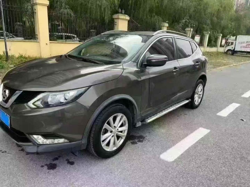 安阳16年日产逍客3