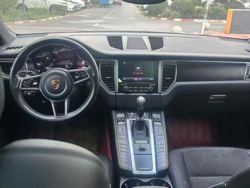 安阳18年保时捷Macan7