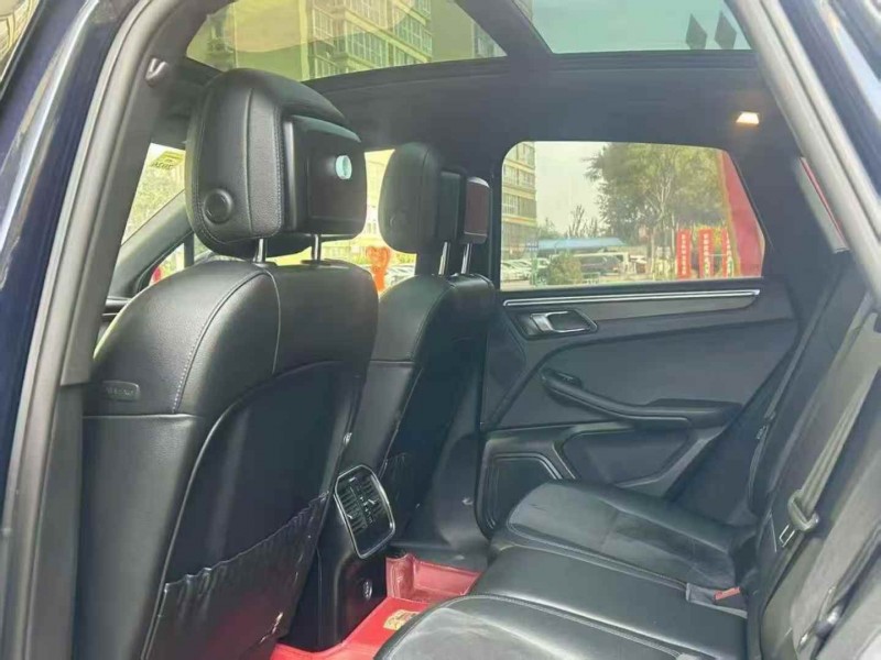 安阳18年保时捷Macan9