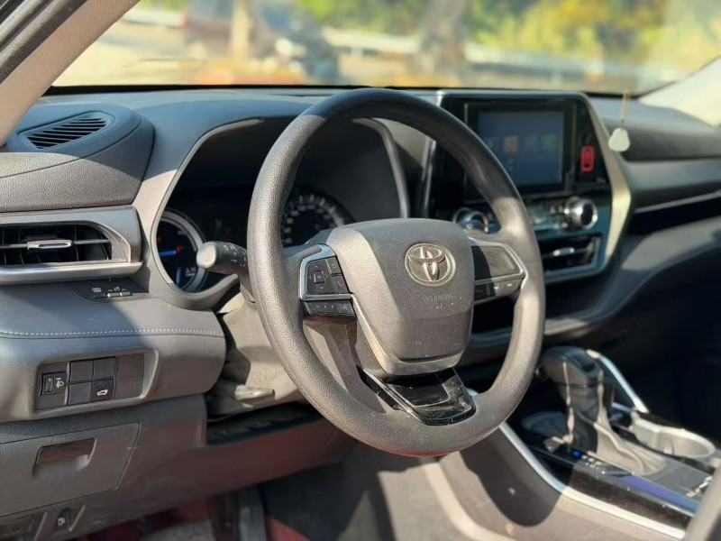 汕头21年丰田汉兰达5