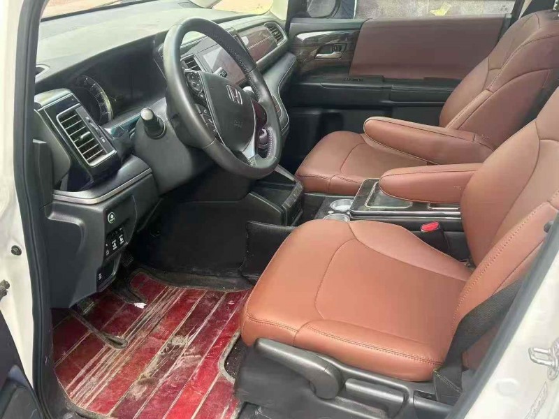 安阳17年本田艾力绅3