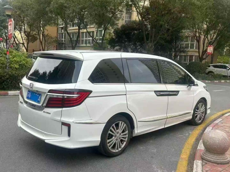 安阳17年本田艾力绅6