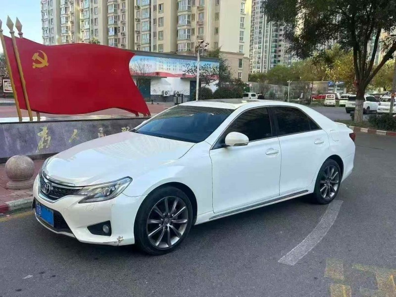 安阳17年丰田锐志3