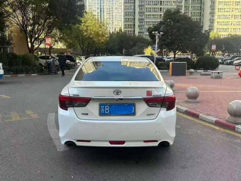 安阳17年丰田锐志5
