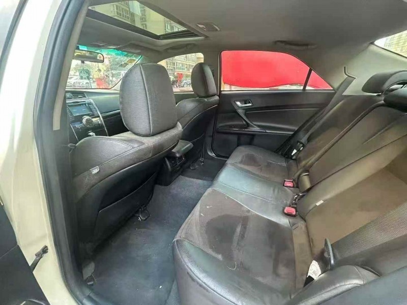 安阳17年丰田锐志6