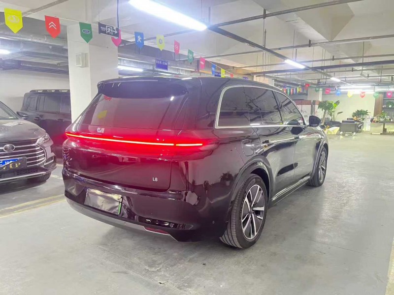 成都25年理想L88