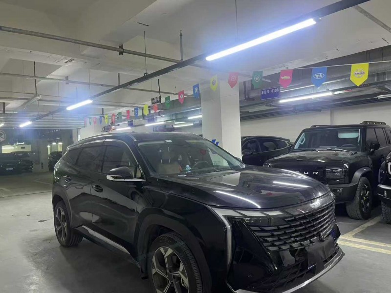 成都24年吉利博越3