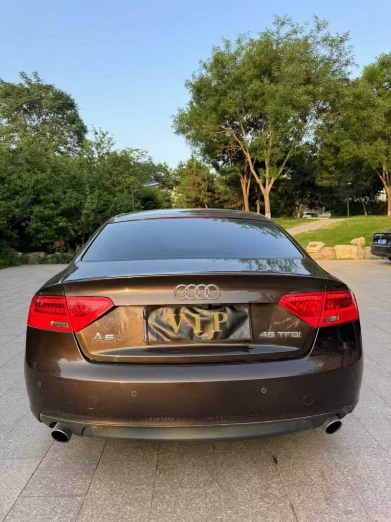 邢台15年奥迪A55