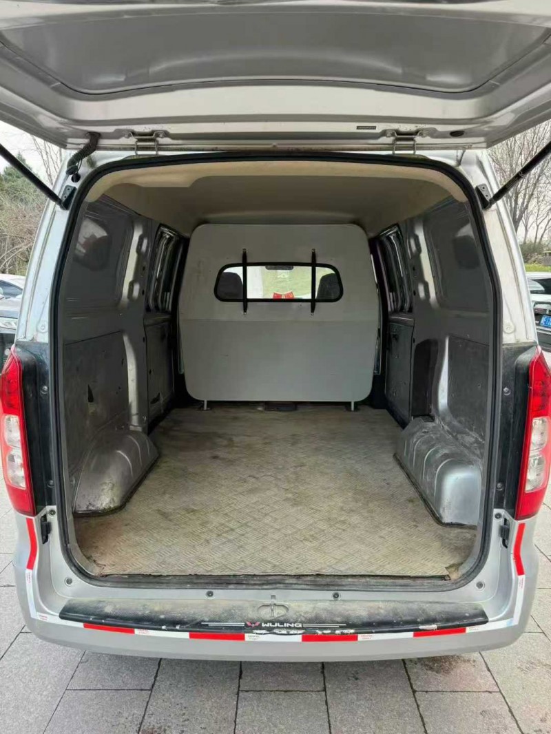 邢台23年五菱汽车宏光4