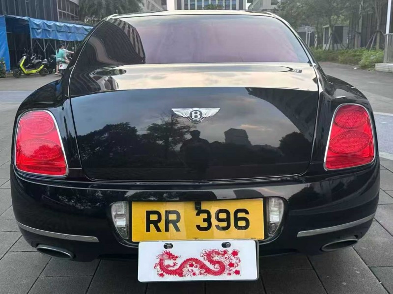 佛山13年宾利飞驰9