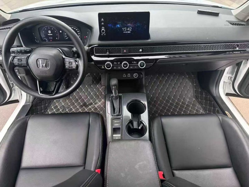 佛山25年本田型格5