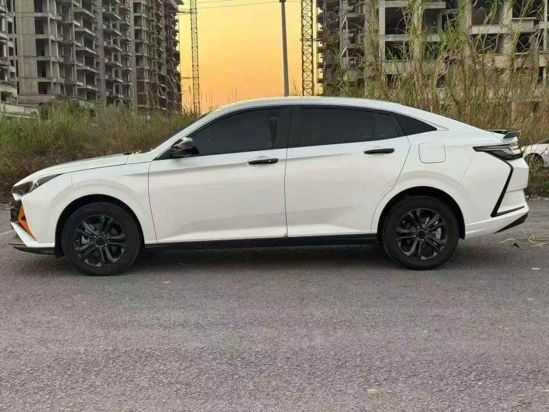 钦州24年东风奕炫6