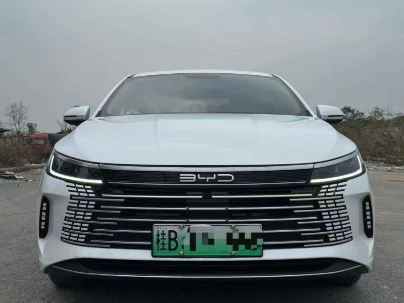 贵港24年比亚迪驱逐舰1