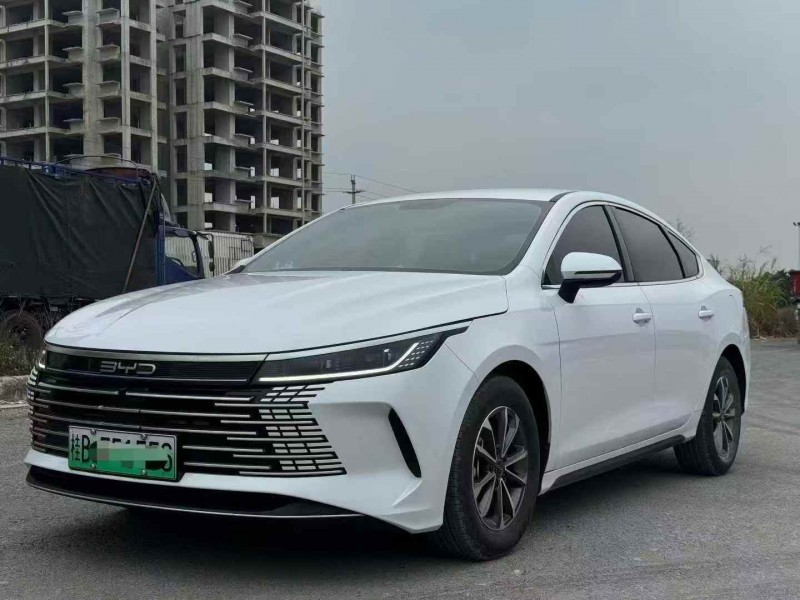 贵港24年比亚迪驱逐舰3