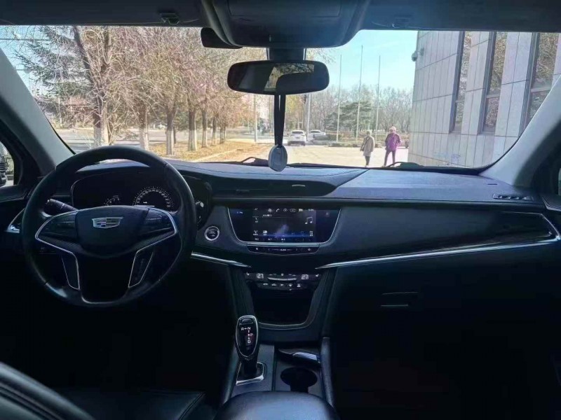 吉林16年凯迪拉克XT56