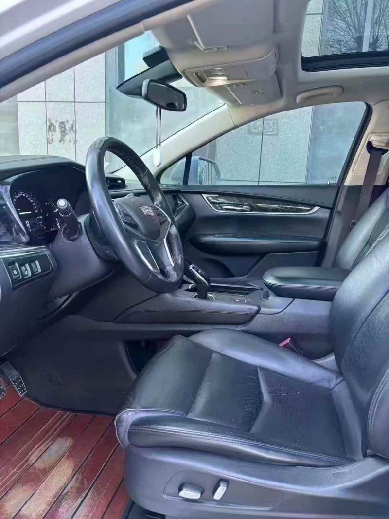 吉林16年凯迪拉克XT59