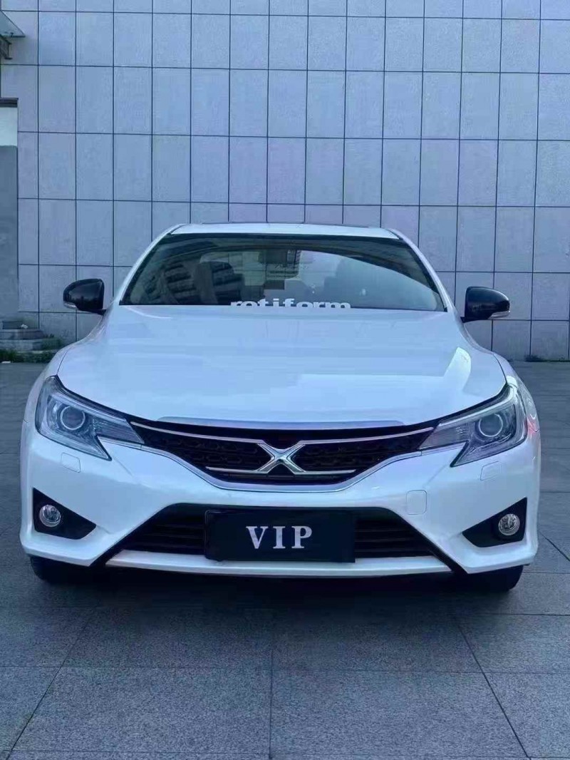 吉林17年丰田锐志1