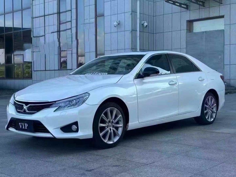 吉林17年丰田锐志2