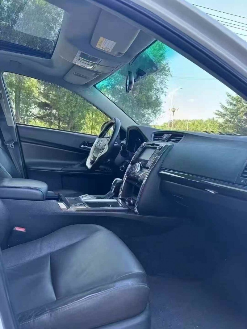 吉林17年丰田锐志8