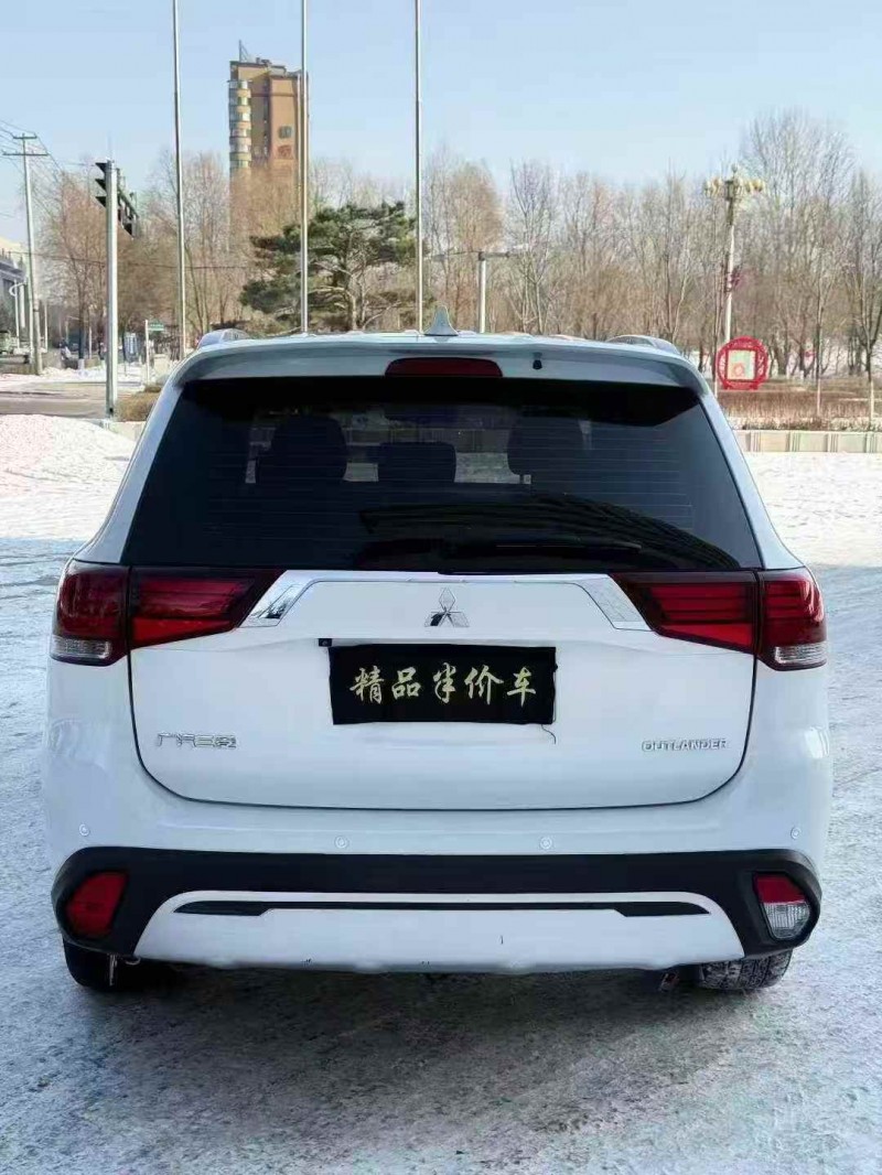 吉林19年三菱欧蓝德5