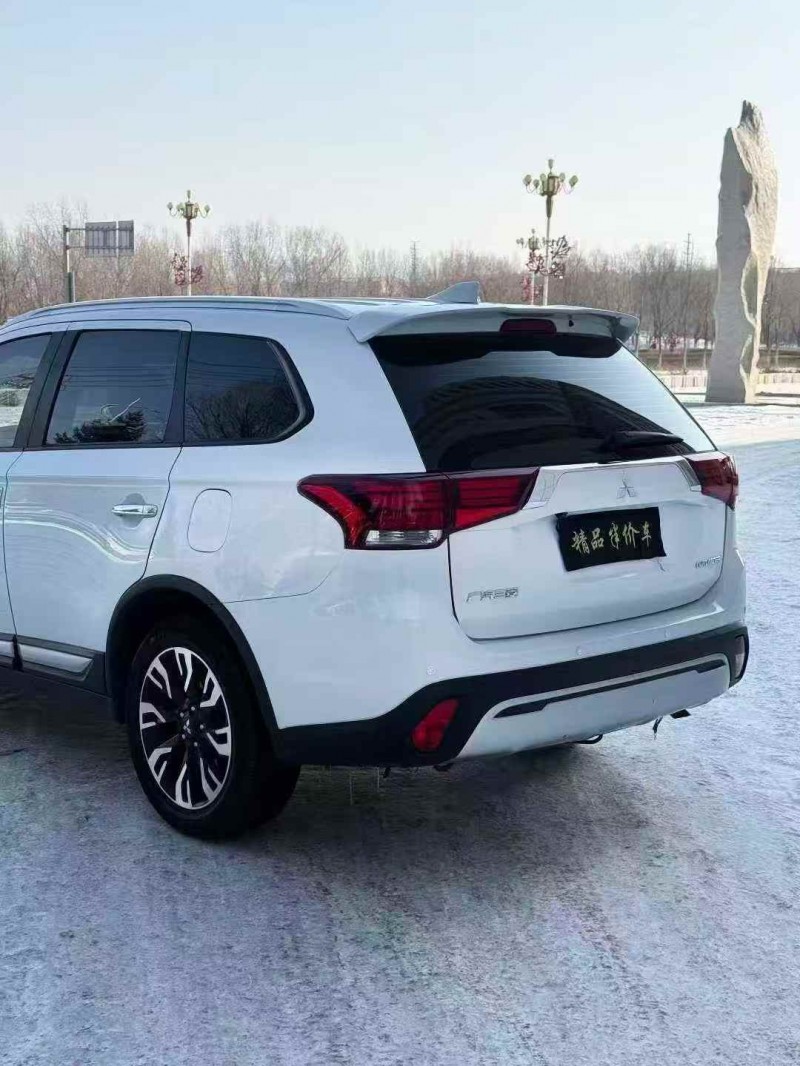 吉林19年三菱欧蓝德6