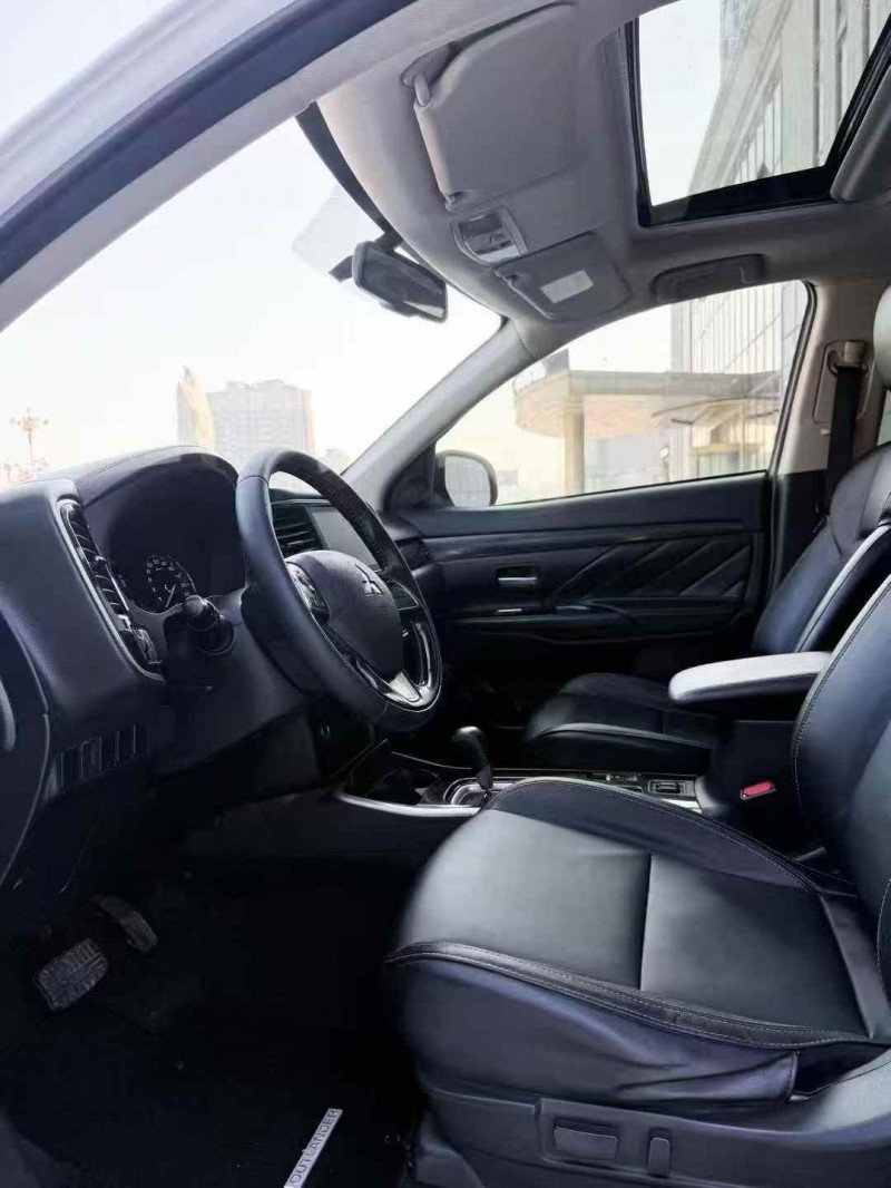 吉林19年三菱欧蓝德7