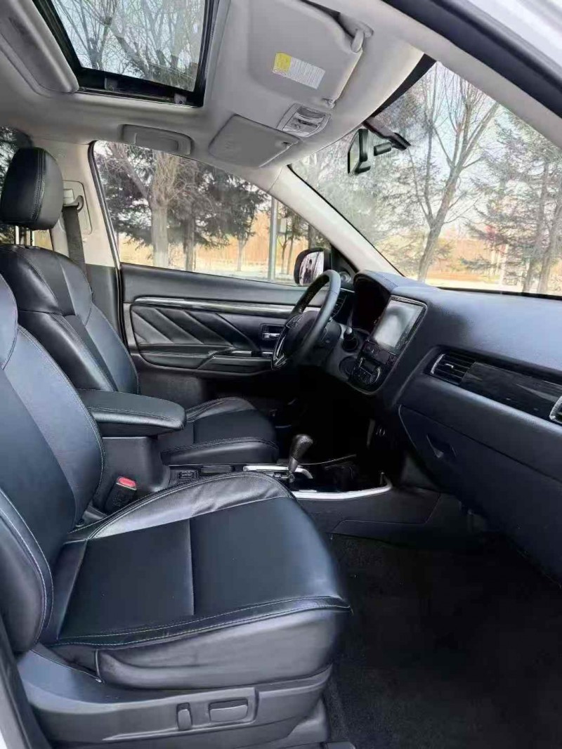 吉林19年三菱欧蓝德8