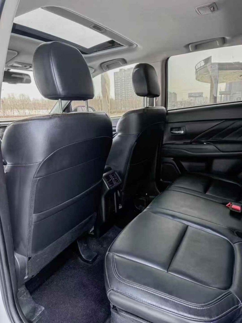 吉林19年三菱欧蓝德9