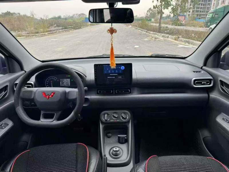 北海25年五菱汽车宏光4